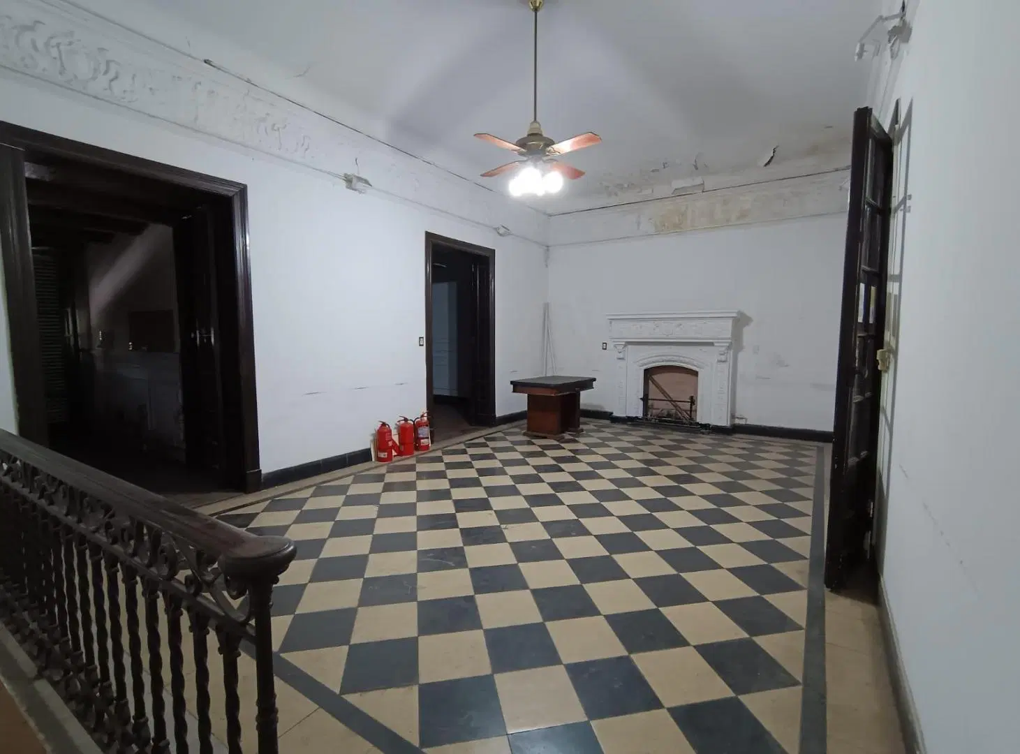 Ph antiguo en primer piso con entrada independiente y mucho espacio 1