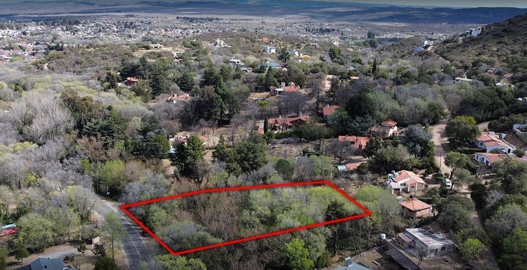Foto de LA CUMBRE LOTE SOBRE CALLE BARTOLOME JAIME, imagen 1