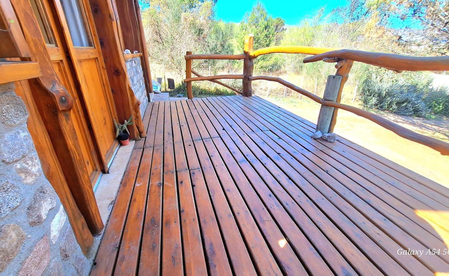Foto de Villa Giardino Cabaña de Madera y piedra, imagen 3