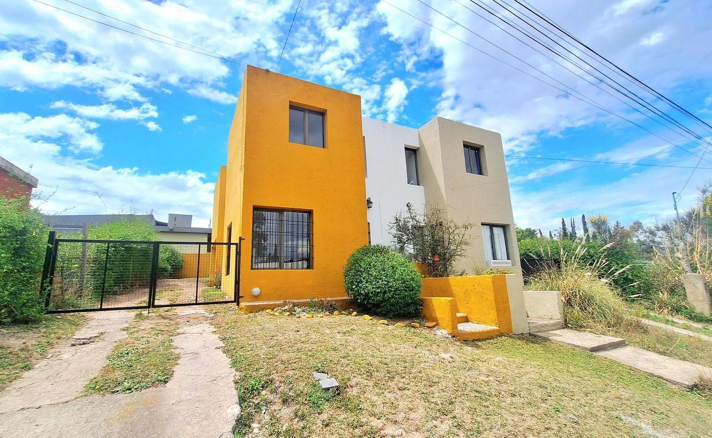 Foto de VILLA GIARDINO, DUPLEX A 4 CUADRAS DE SAN MARTIN, imagen 4