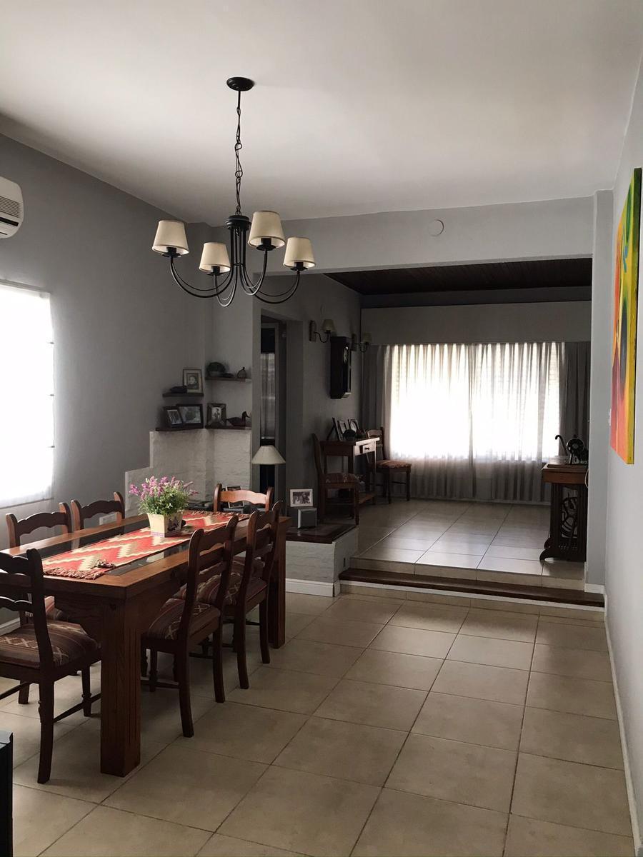 Foto de Casa en Moreno venta 5 ambientes con jardin, imagen 3