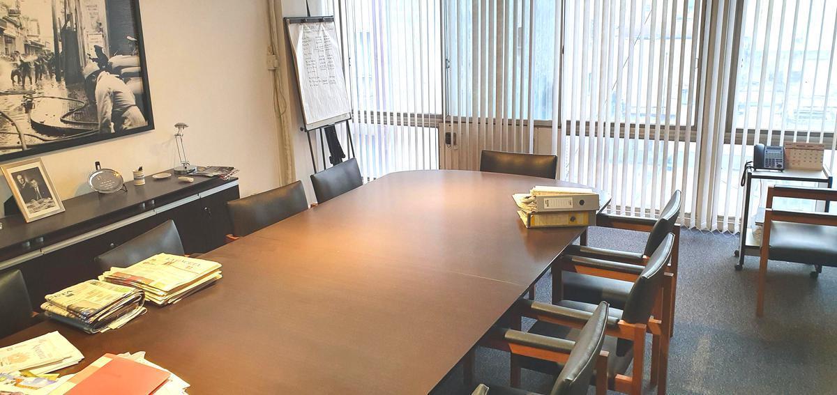 Oficina Al Frente en Microcentro con Muebles 4