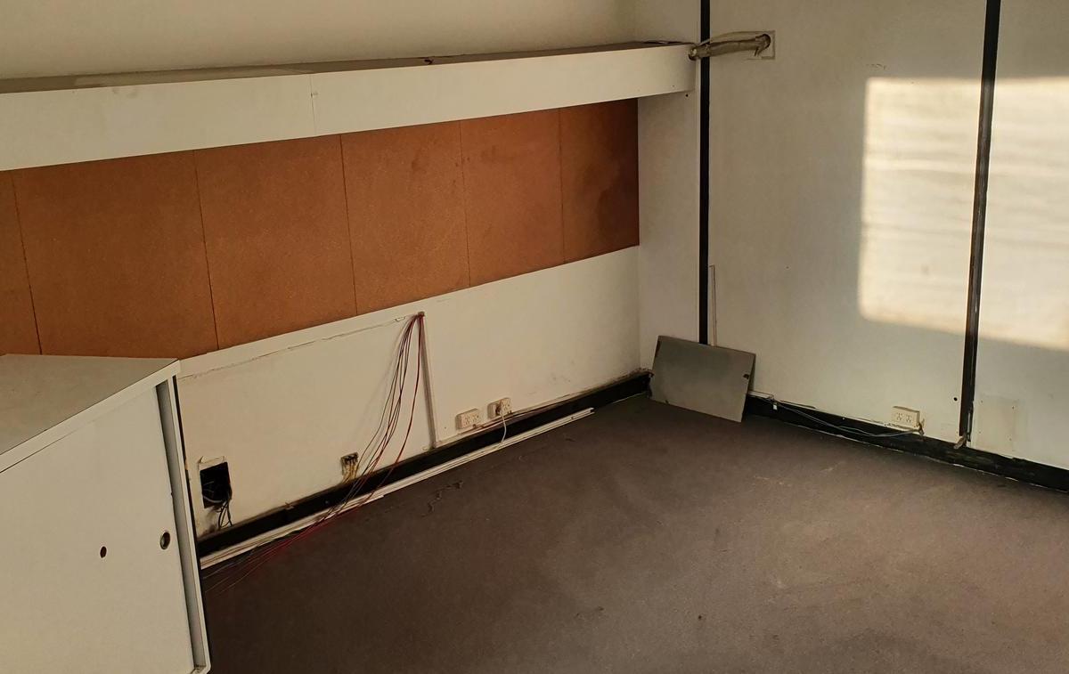 Oficina Al Frente en Microcentro con Muebles 2