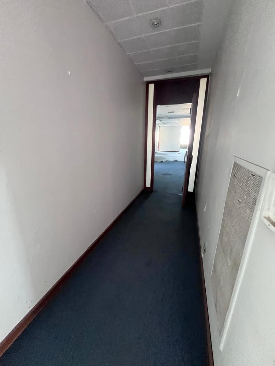 Oficina Microcentro Alquiler / Venta en Galería Jardín 4