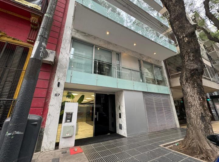 Venta. Departamento. 3 ambientes. Suite. Cochera fija. Caballito. 5