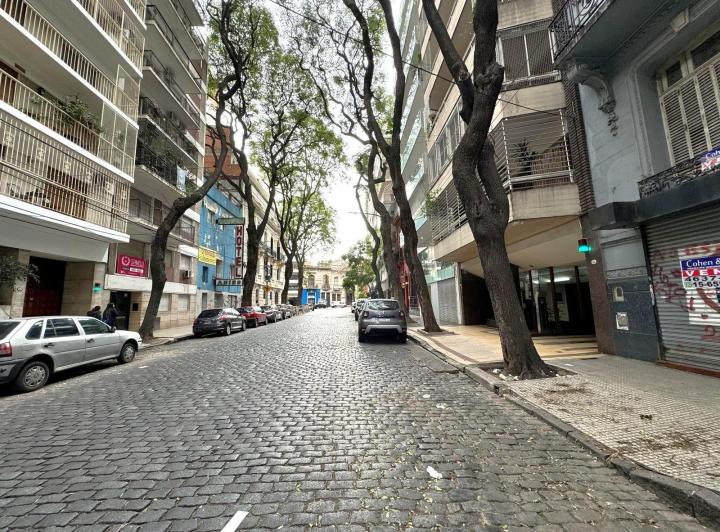 Venta. Departamento. 3 ambientes. Suite. Cochera fija. Caballito. 3