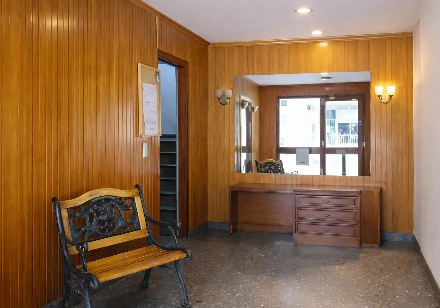Departamento dos ambientes en San Isidro, con vista al frente y contrafrente 5