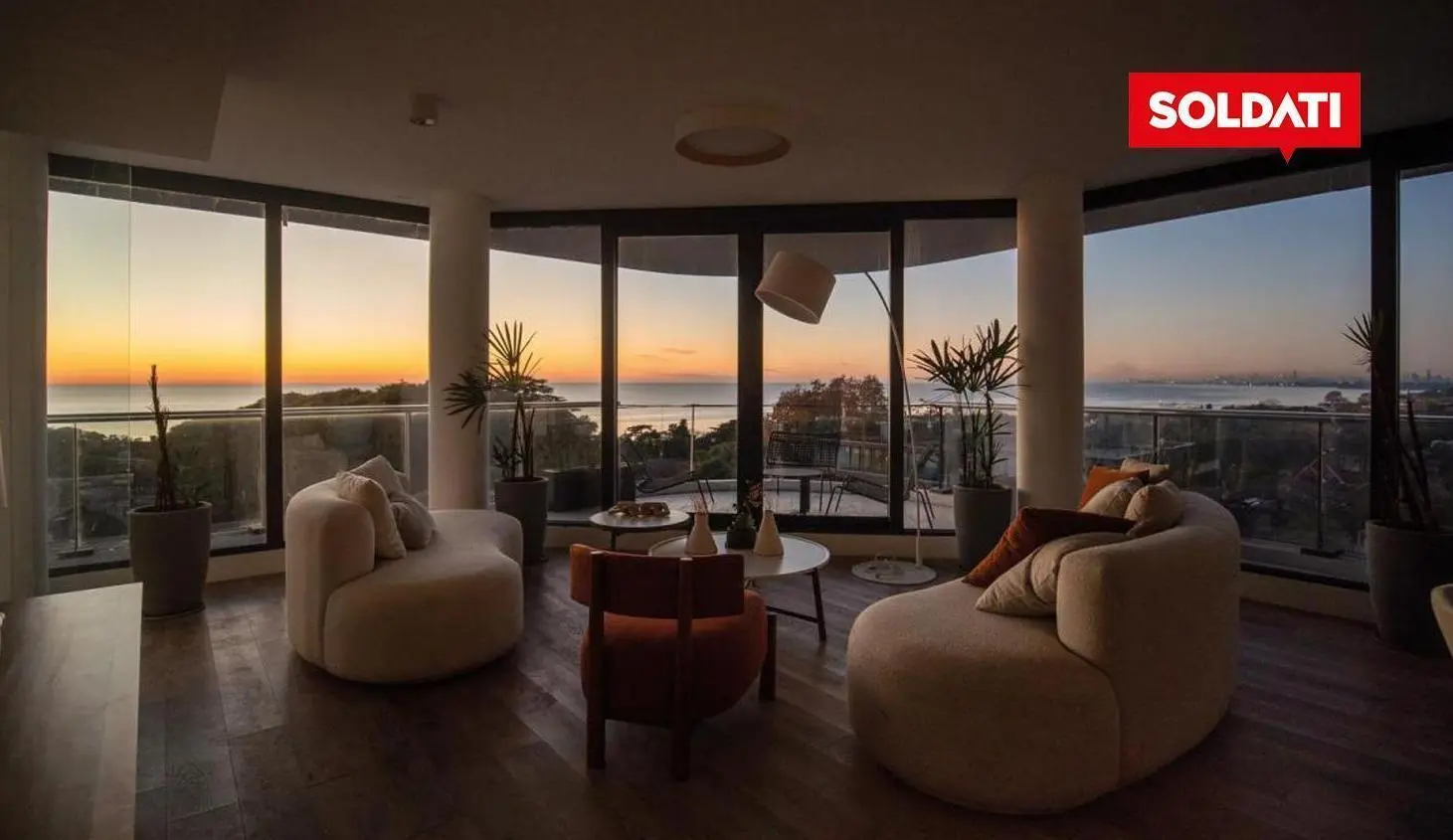 Semipiso en VENTA- Torre Selene piso alto -último 4 ambientes con Dependencia disponible 5