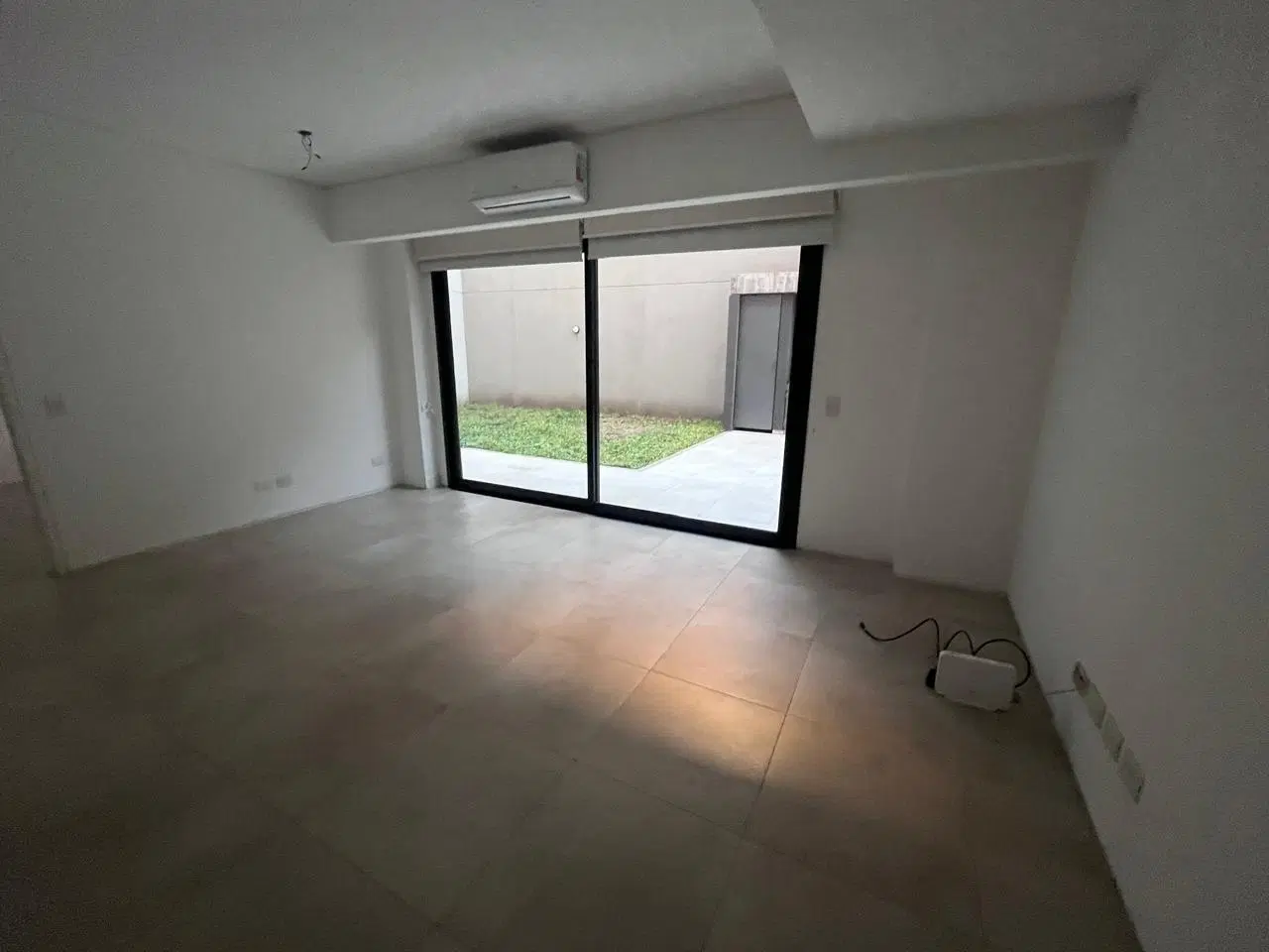 Departamento de 2 ambientes moderno con patio y parrilla en Palermo Soho en alquiler 2