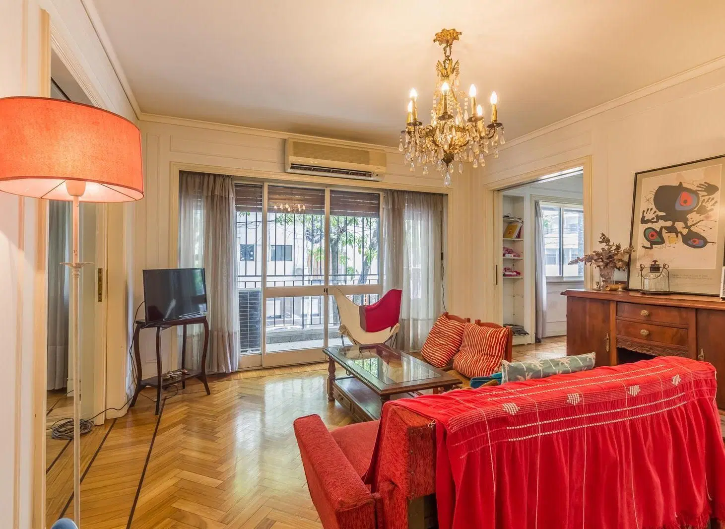 PISO EN CABALLITO CON MUCHO POTENCIAL. SUPER LUMINOSO CON PATIO, BALCONES Y COCHERA 5