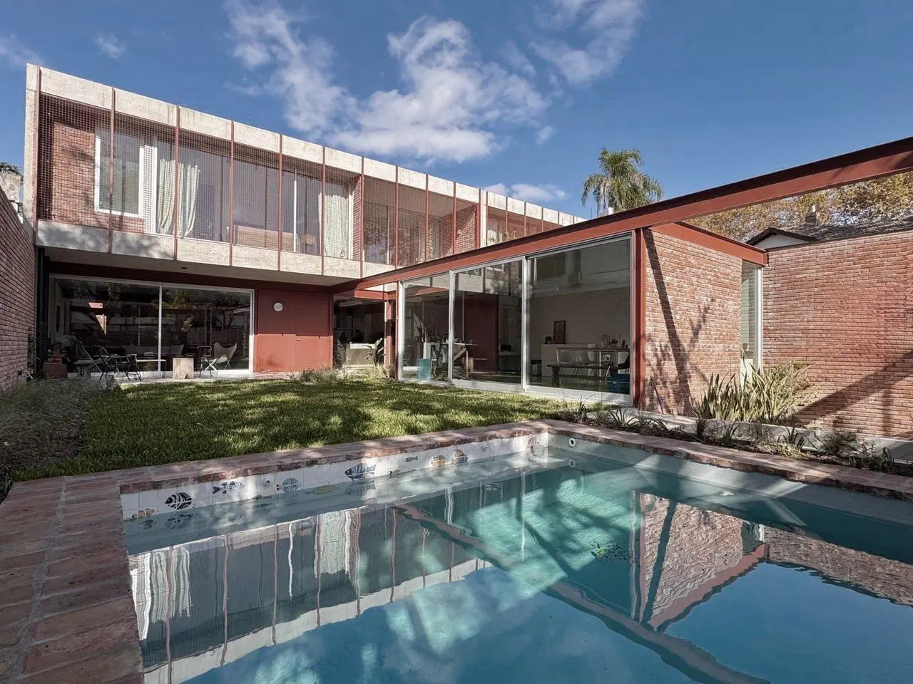 Casa Venta 5 ambientes con jardin y pileta Acassuso 2