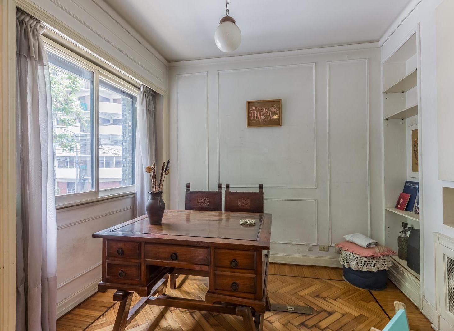 Foto de VENTA DE PISO EN CABALLITO. 5 AMB. SUPER LUMINOSO CON PATIO, BALCONES Y, imagen 1