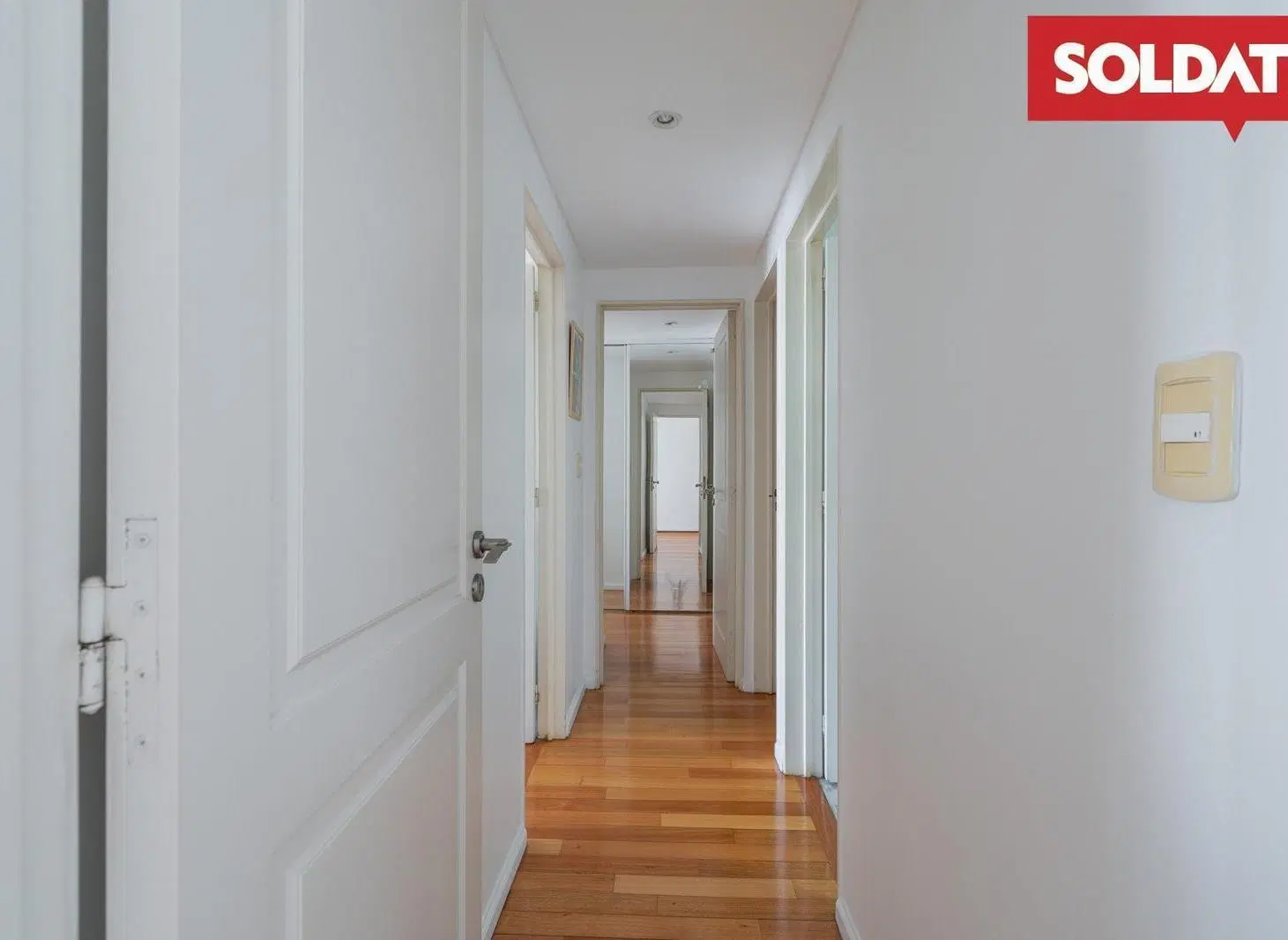 Departamento en VENTA  TRES AMBIENTES EN  Belgrano R 4