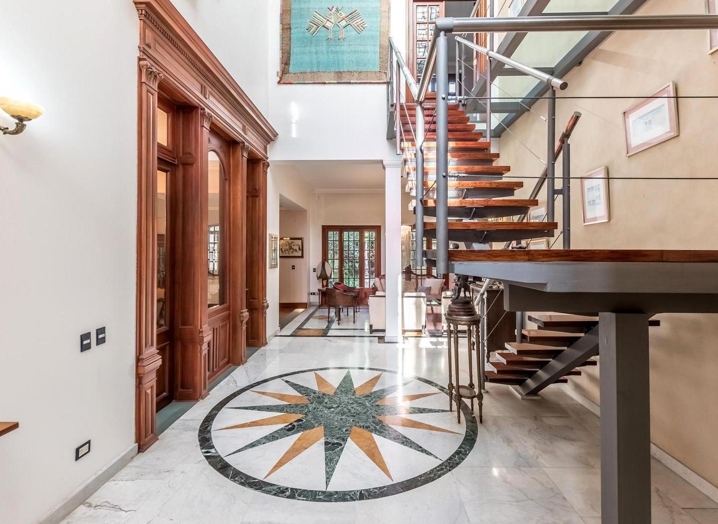 Casa en venta en Villa Urquiza Jardin Garage Quincho Yacuzzi