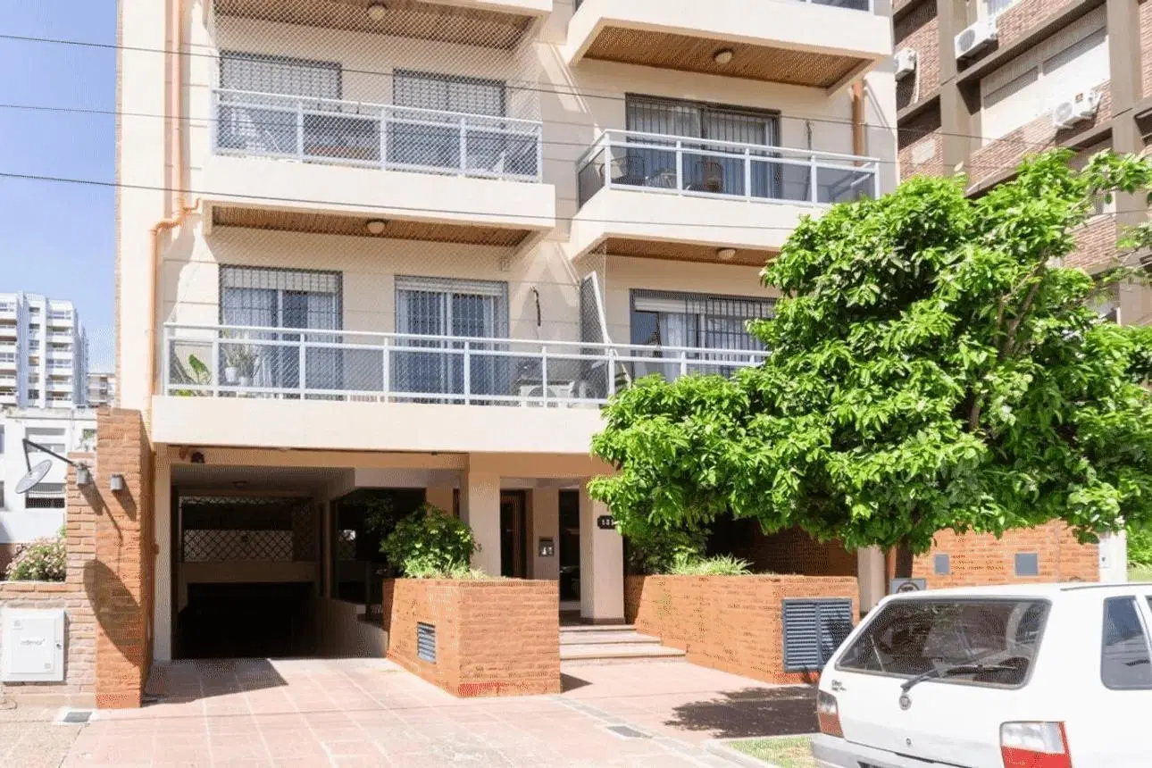 Departamento 4 ambientes con cocheras 2