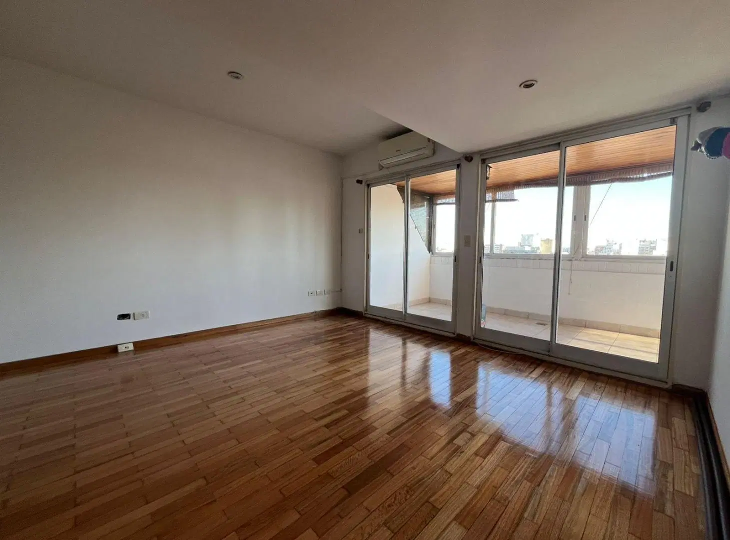 Departamento 2 ambientes con amenities y cochera 5