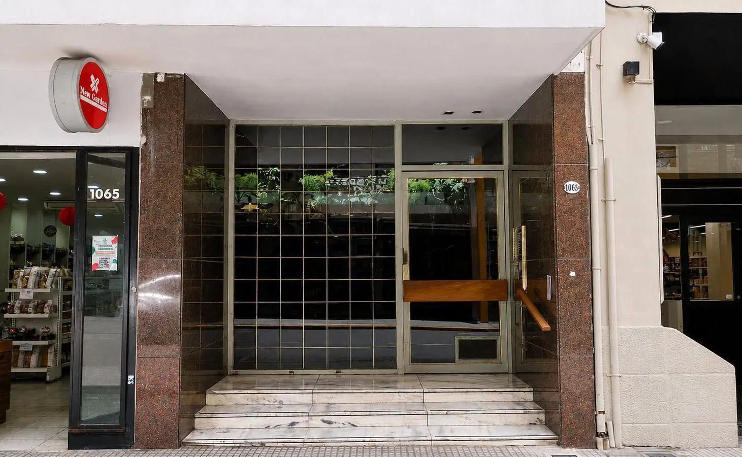 Depto de tres ambientes en Recoleta, con balcón 2