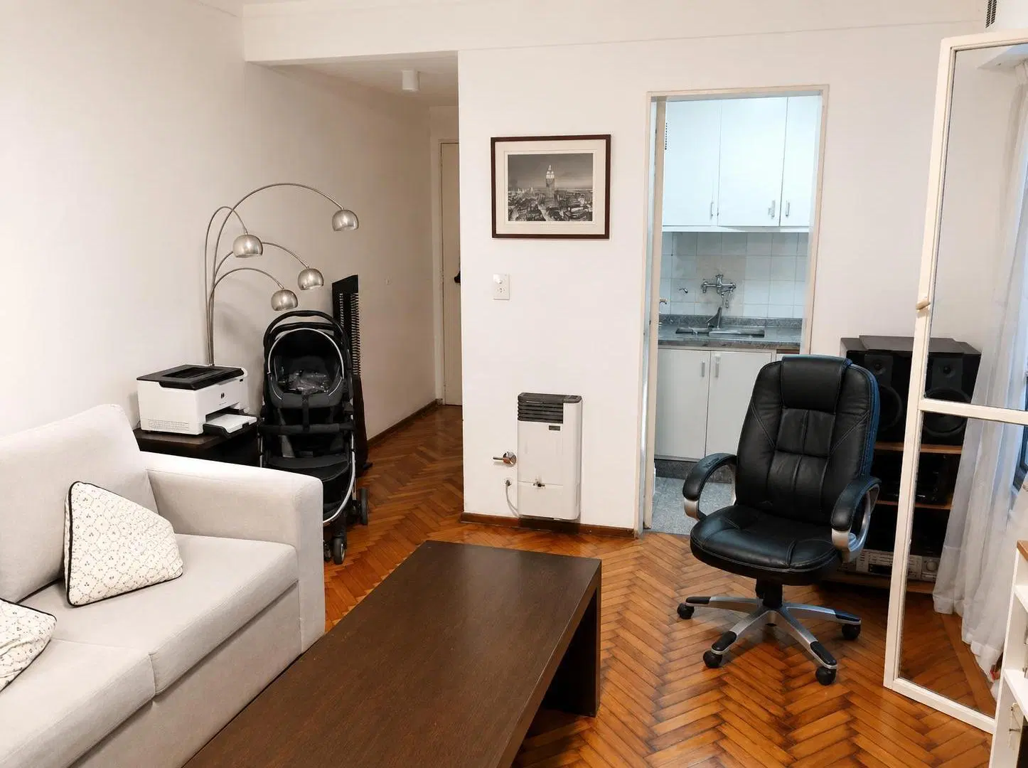 Depto de tres ambientes en Recoleta, con balcón 3