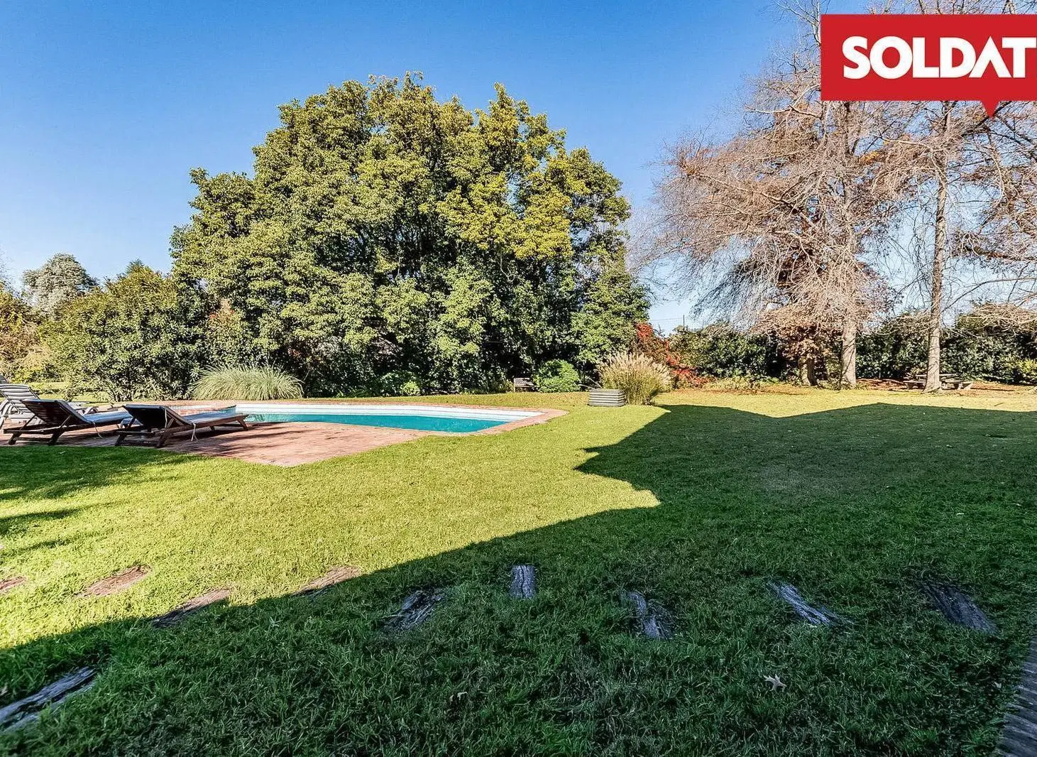 Casa en Venta de 4 ambientes con depemdencia y Quincho cerrado aparte con vista ala pileta 3