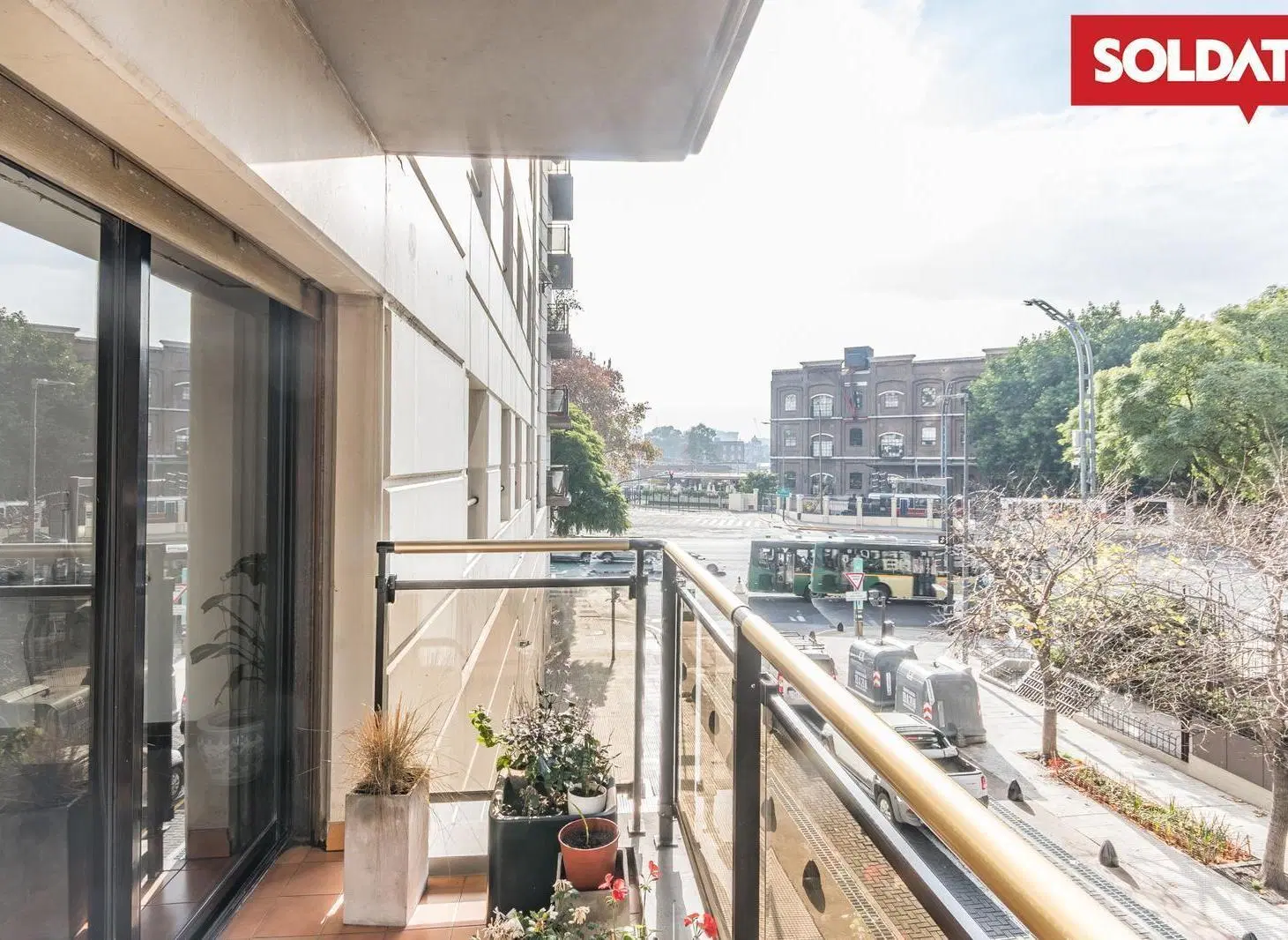Venta Departamento 5 ambientes con dependencia y cochera en Retiro 4