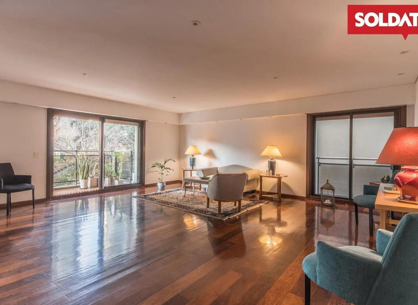 Venta Departamento 5 ambientes con dependencia y cochera en Retiro 2