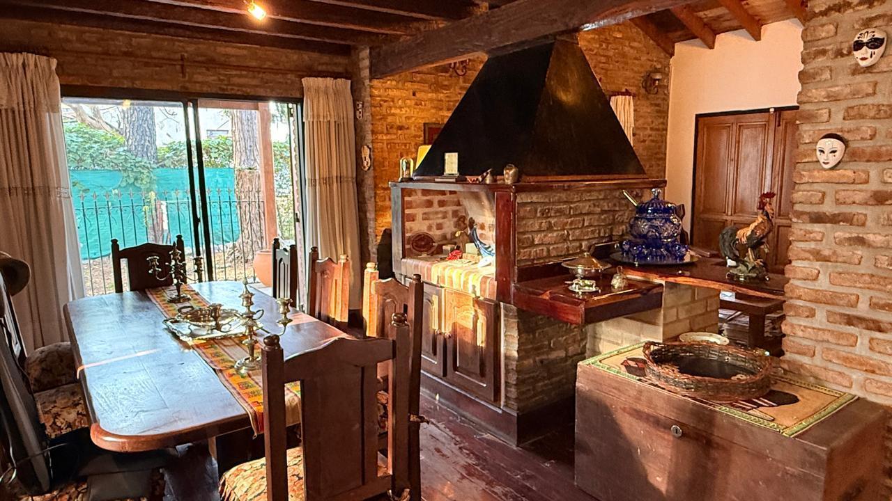 Foto de Casa PB y PA en Av. San Martín, Los Cardales | Pileta, Quincho, imagen 5