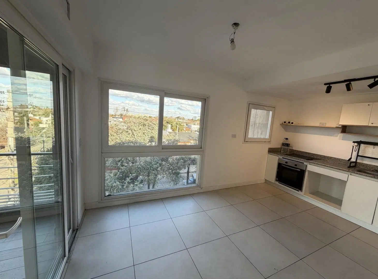 Alquiler 2 amb. con parrilla, cochera y amenities 8