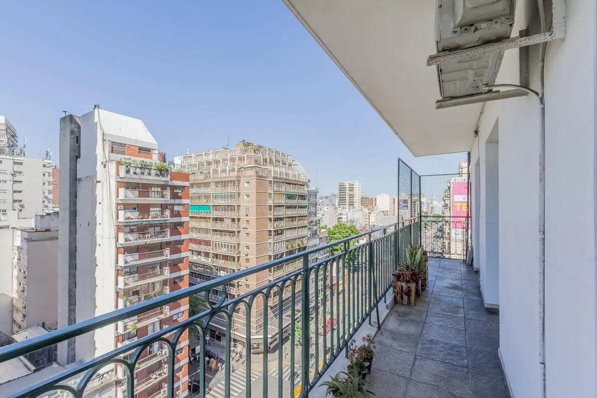 Departamento venta Colegiales Belgrano 4 ambientes RECICLADO A NUEVO piso alto luminoso excelente 8