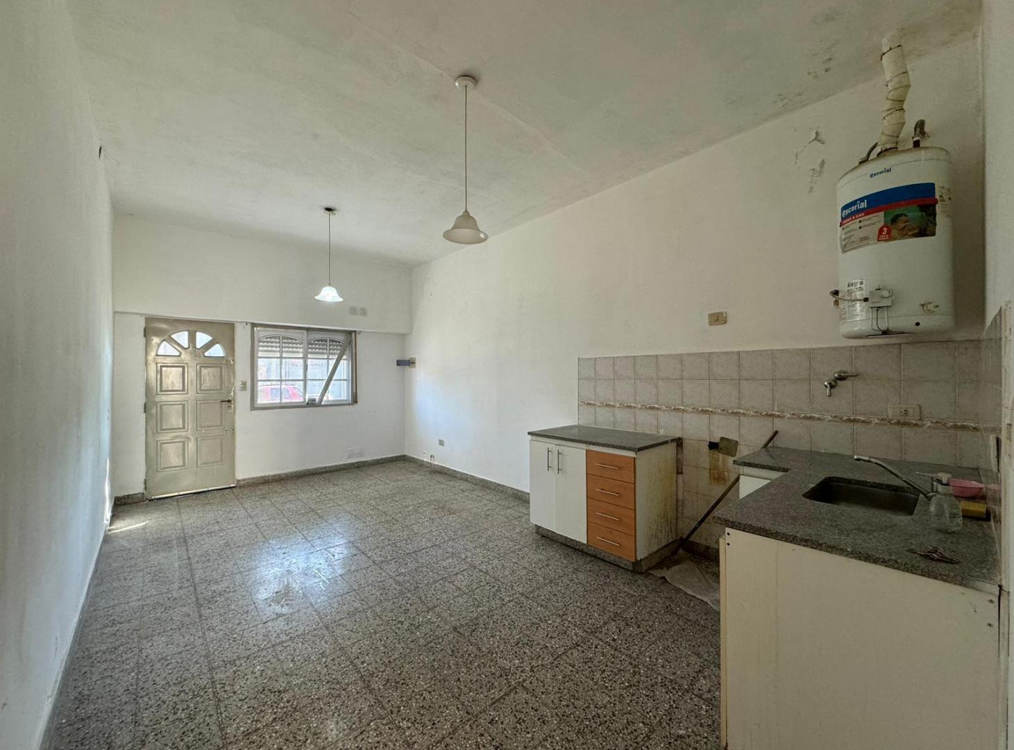 Foto de Venta. PH. Departamento.2 ambientes. Entrada independiente. Sin Expensas.Villa Dominico, imagen 4