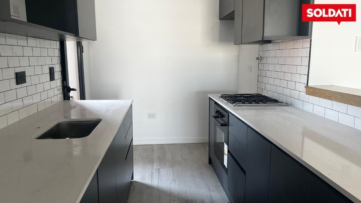 Foto de Venta Departamento con balcones radiadores 4 ambientes en Villa Devoto, imagen 1