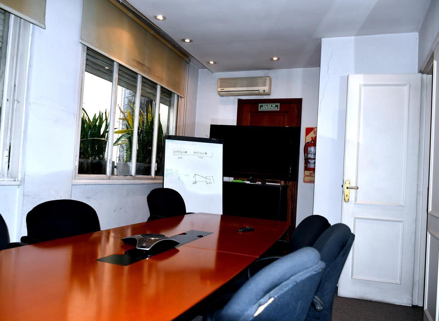 Foto de Oficina 49 m² en San Nicolás — 2° piso, frente a Plaza Roma (Catalinas), imagen 4
