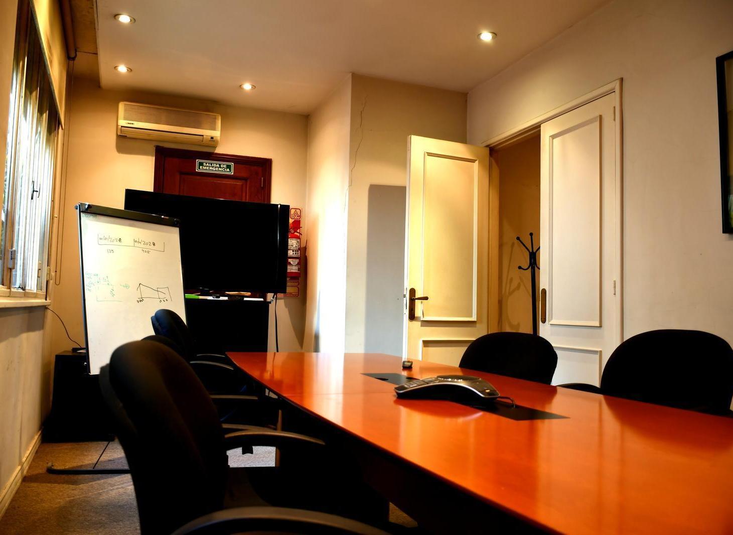 Foto de Oficina 49 m² en San Nicolás — 2° piso, frente a Plaza Roma (Catalinas), imagen 5