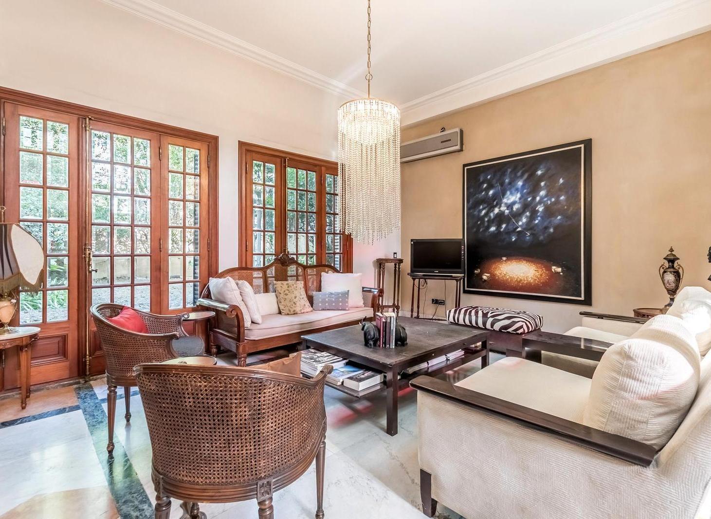 Foto de Casa en venta en Villa Urquiza Jardin Garage Quincho Yacuzzi, imagen 2