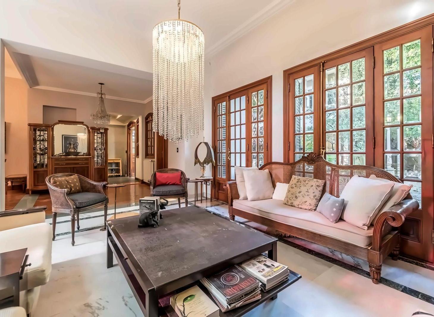 Foto de Casa en venta en Villa Urquiza Jardin Garage Quincho Yacuzzi, imagen 3