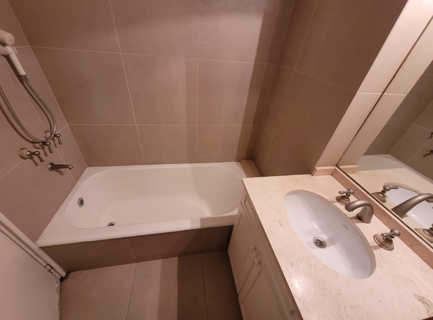 Foto de Venta - 4 Ambientes más Escritorio Cochera y baulera - Paseo del Angel, imagen 4