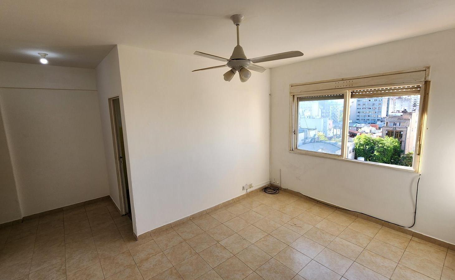 Foto de Departamento en venta Balvanera 2 ambientes piso alto muy luminoso, imagen 2
