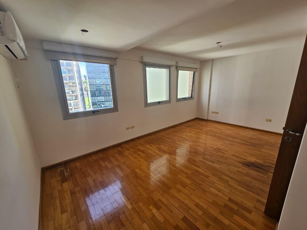 Foto de Alquiler Duplex 3 ambientes con cochera en Las Cañitas, imagen 3