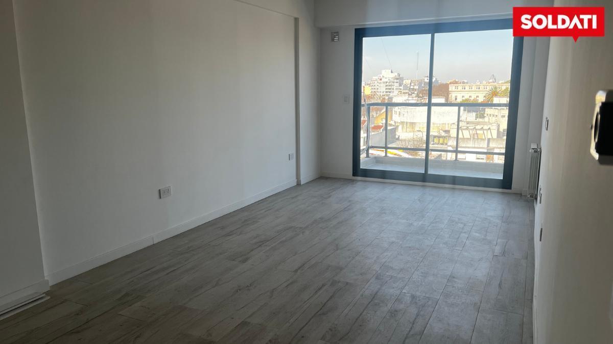 Foto de Depto 4 ambientes con radiadores en venta - Villa Devoto, imagen 3