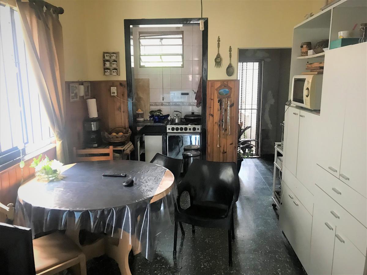 Foto de Casa. 3 dormitorios.2 baños.Fondo.Quincho.Parrilla.Cochera.Bernal Este, imagen 3