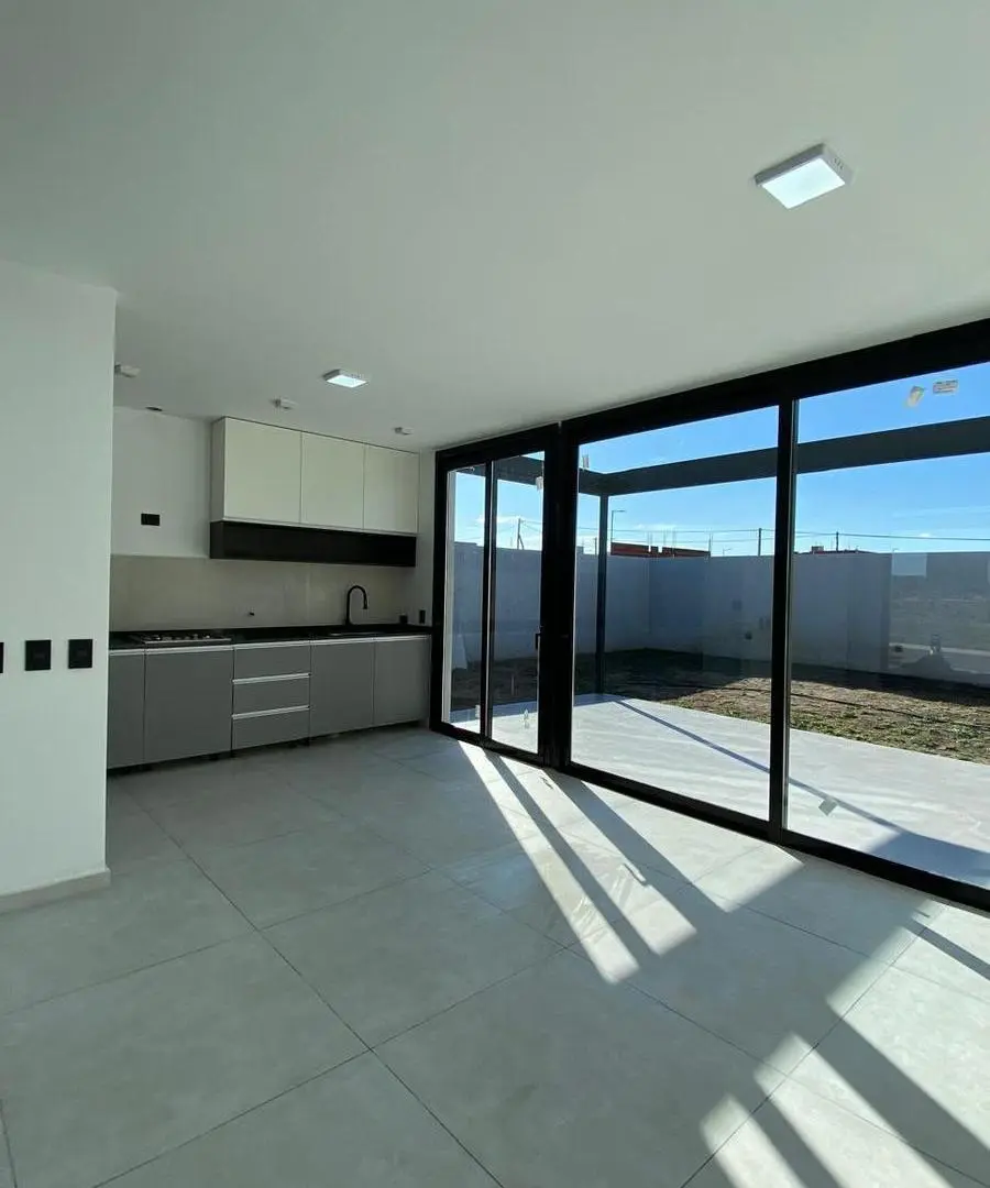CASA EN DOCTA EN VENTA 2 DORMITORIOS 2