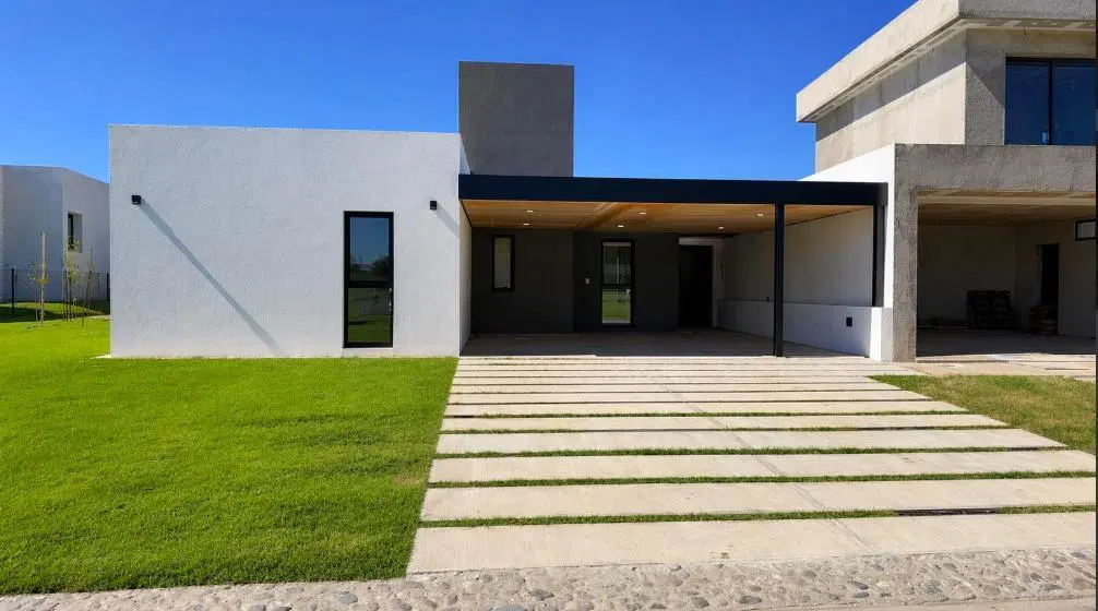 CASA EN VENTA 7 SOLES 3 DORMITORIOS 3