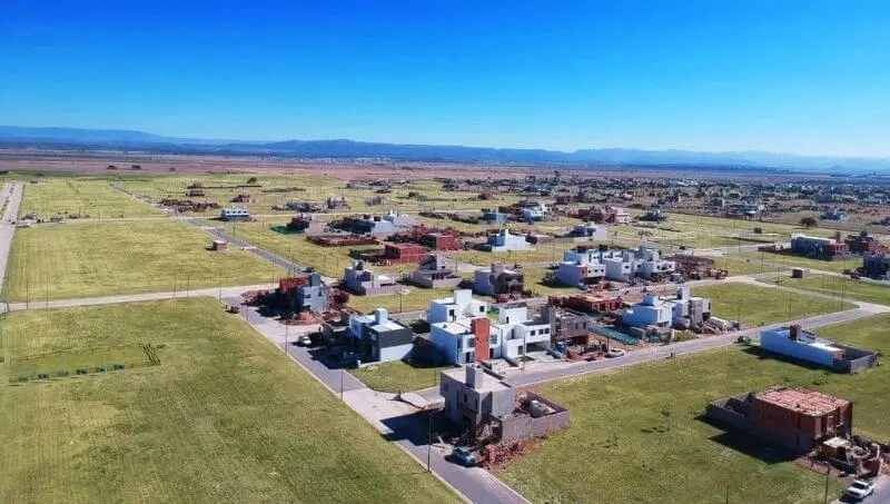 TERRENO EN VENTA MANANTIALES 4