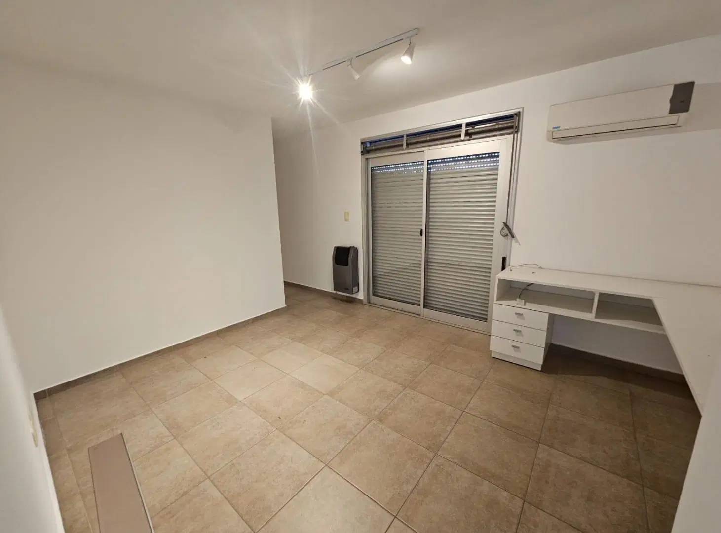Departamento con balcón y terraza privados - 2 dormitorios 2 baños 3