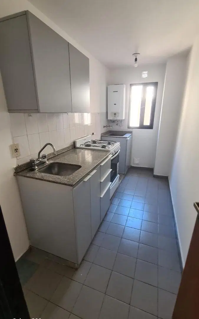 Departamento 1 dormitorio con patio. 3