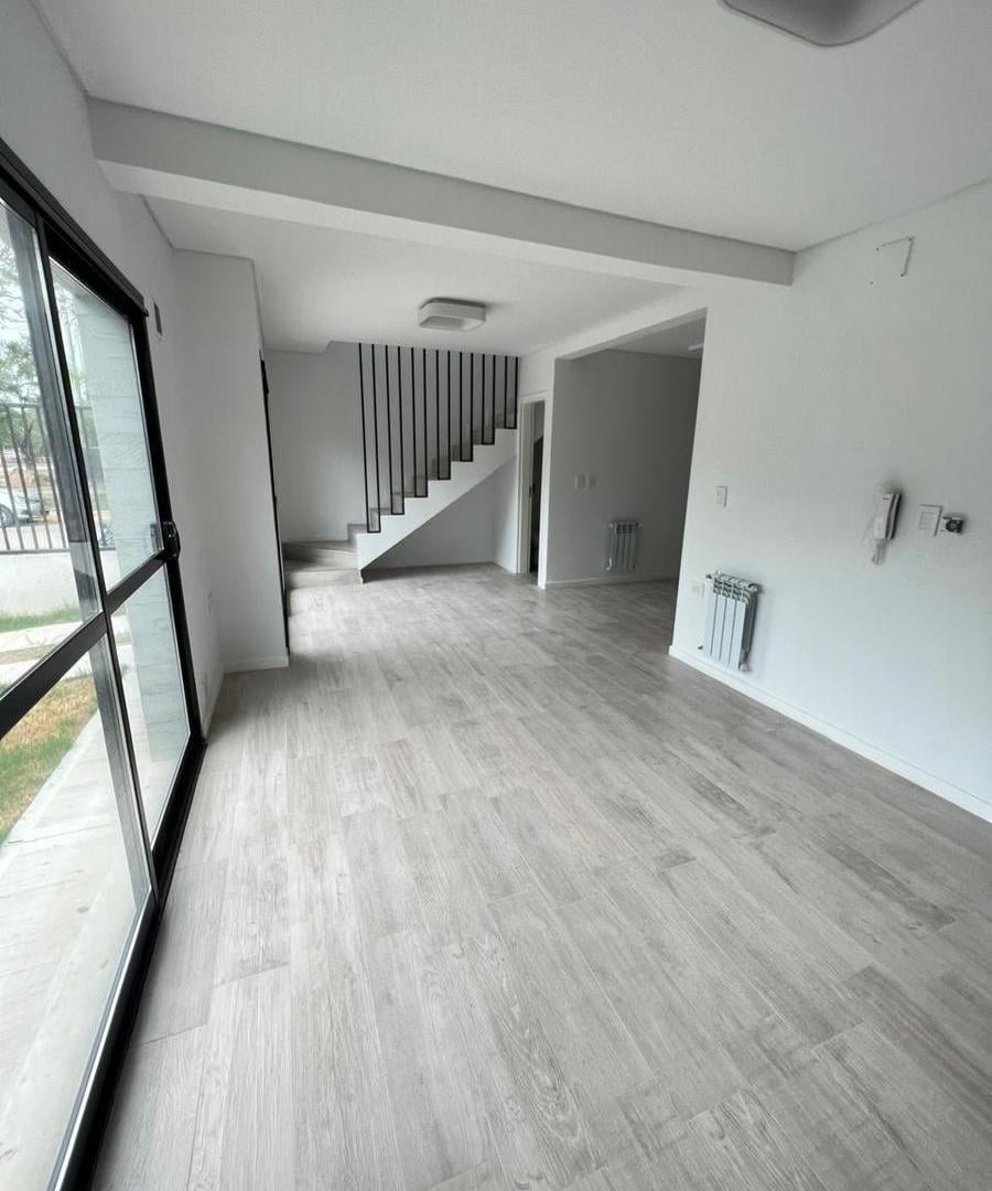 Dúplex 3 dormitorios 3 baños c/ 2 cocheras - Housing Distrito Veinte- NUEVO POETA LUGONES