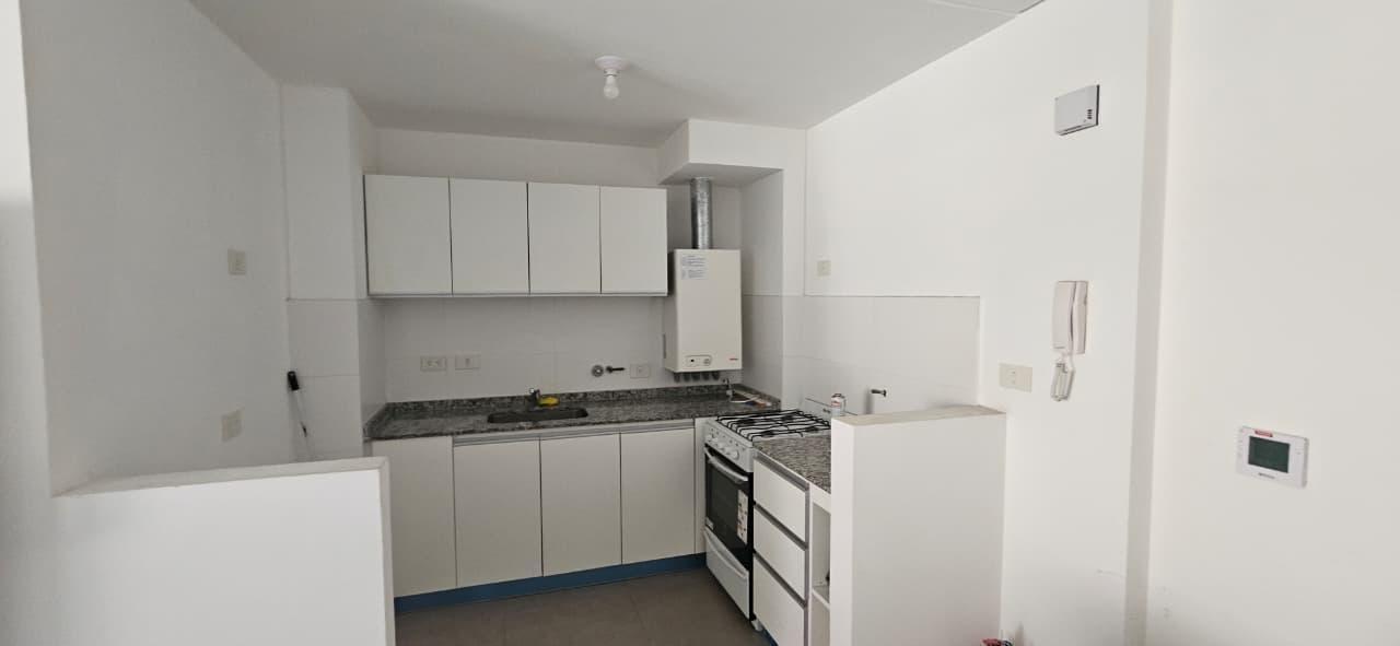 Foto de DEPARTAMENTO 1 DORMITORIO CON BALCÓN- TERRAZA CON ASADOR, imagen 3