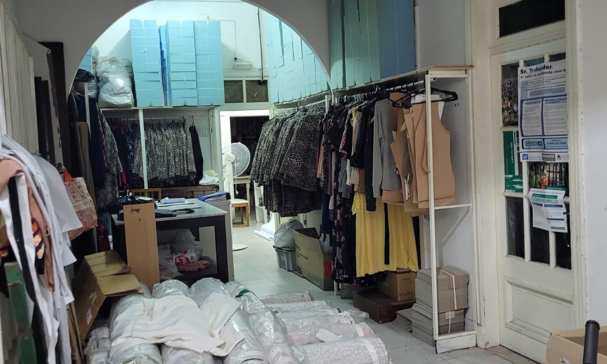 Vende Amplio Deposito Bien Ubicado Zona Comercial Flores