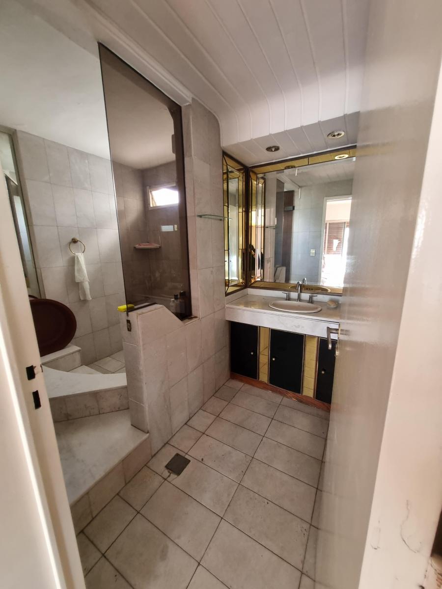 Vende Amplio y Hermoso Departamento Flores 4