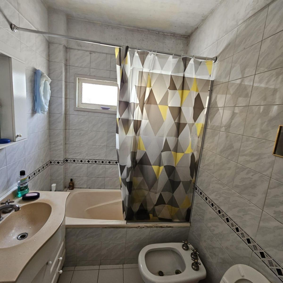 Se Vende Departamento 4 Ambientes Zona Floresta 1