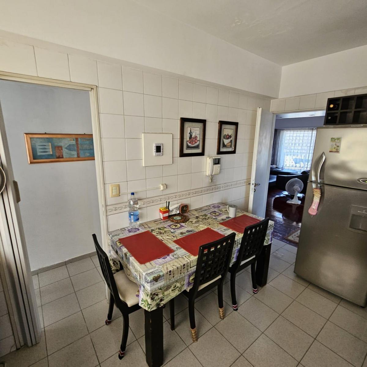 Se Vende Departamento 4 Ambientes Zona Floresta 3